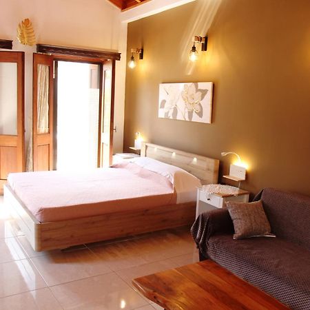 Main Square Apartment Simi Zewnętrze zdjęcie